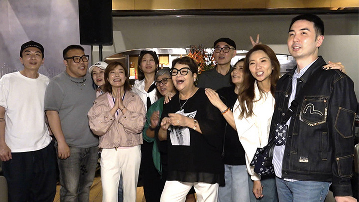 肥媽宴請中聲家族慶功 劉洋金凱成拉姑新寵輝智有醋意