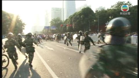 深圳反日示威變騷亂 傍晚始完成清場 深圳反日示威變騷亂 傍晚始完成清場