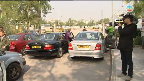 元朗香港駕駛學院教車師傅罷工堵塞入口