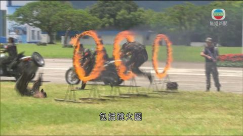 石崗駐港解放軍軍營開放日增進市民了解 石崗駐港解放軍軍營開放日增進市民了解