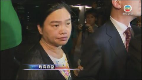 陳振聰太太離開高等法院