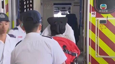 現場情況：屯門斬人案疑犯送離屯門醫院