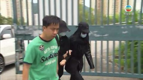 啟晴邨槍殺案疑兇家人今早認屍 啟晴邨槍殺案疑兇家人今早認屍