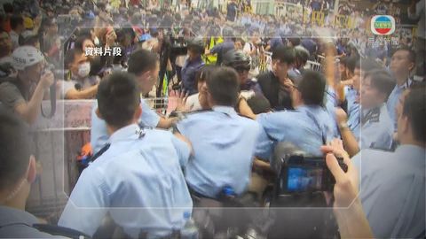 40建制派議員聯署撐警執法 泛民議員批濫權