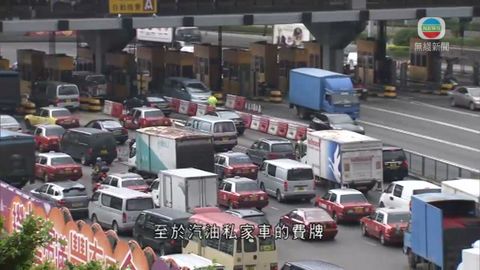 據悉當局或增私家車首次登記稅和牌費 據悉當局或增私家車首次登記稅和牌費