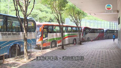 旅巴荃灣慢駛抗議政策不利非專營巴士經營