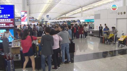 海馬襲港海陸空交通受阻 逾740航班取消或延誤