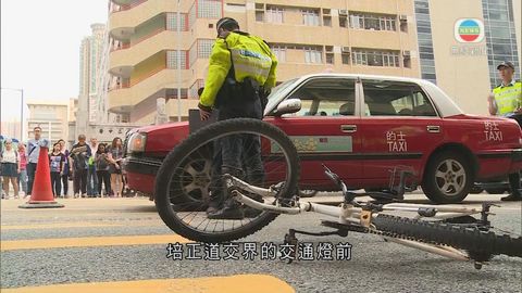 的士旺角疑撞踩單車 1外籍女人送院 