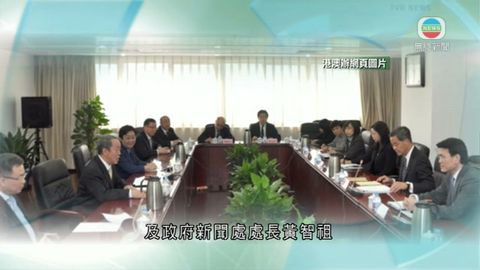 梁振英早上港澳辦晤王光亞 下午出席全國政協會議