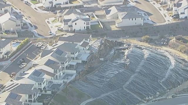 美國南加州暴雨引發山泥傾瀉 有房屋地基受損圍牆倒塌