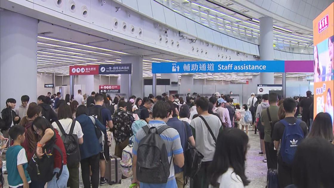 復活節小長假|截至上午10時逾15萬人次出境 有人刻意選假期第二天出發 | 無綫新聞TVB News