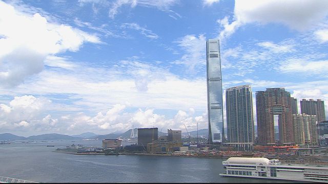 天氣|天文台發出酷熱天氣警告 呼籲市民慎防中暑 天氣|天文台發出酷熱天氣警告 呼籲市民慎防中暑