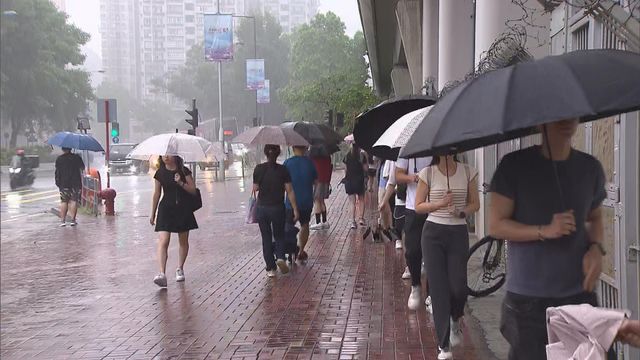 Red Rainstorm Warning Signal issued at 12:40pm Red Rainstorm Warning Signal issued at 12:40pm