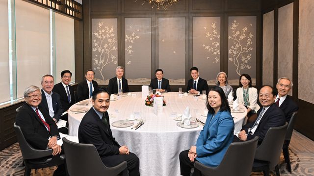 Chief Executive John Lee met with Council of Advisers on Policy Address Chief Executive John Lee met with Council of Advisers on Policy Address