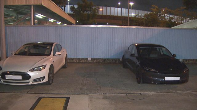 2 local drivers arrested for allegedly offering illegal ride-hailing services