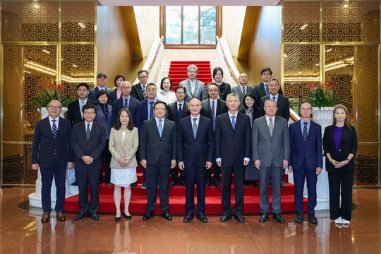 港澳辦副主任農融在京會見香港傳媒高層內地參訪團