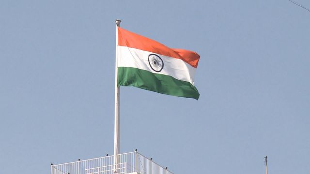 印度新德里地鐵站附近有汽車炸彈爆炸最少八死多人傷　市內高度戒備