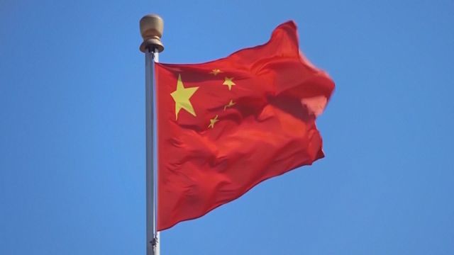 中國海警艦艇編隊在釣魚島領海內巡航