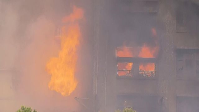 時事多面睇｜沖天大火：工程師指未來要小心檢驗宏福苑樓宇結構是否安全