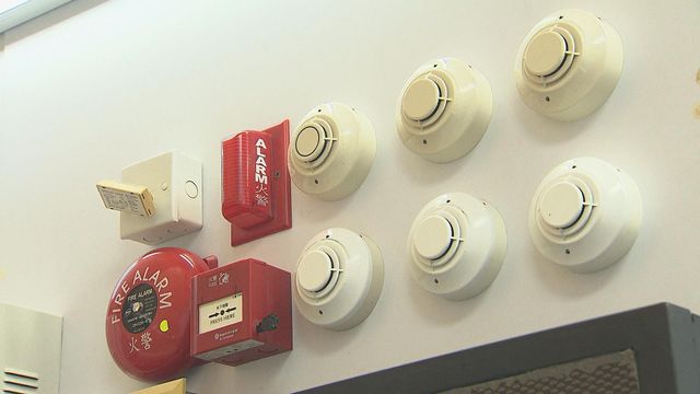 時事多面睇｜火警鐘失靈：宏福苑警鐘操作有問題　專家倡用自動感應警報