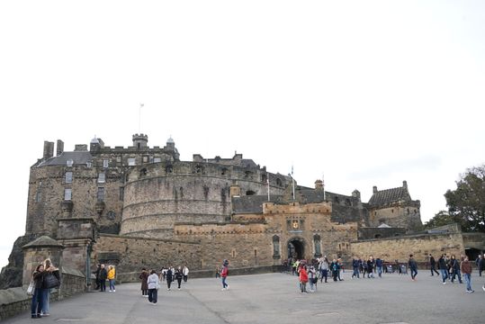 愛丁堡機場一度因航管系統技術問題暫停航班　現已恢復