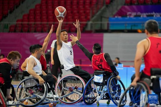 回望2025‧環球圖輯｜有愛無礙　夢想同行　西藏輪椅籃球隊揮灑汗水展自信力量