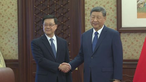 President Xi affirms CE's work and offered condolences to Tai Po fire victims