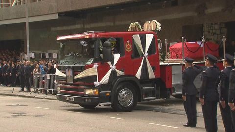 宏福苑五級火｜消防處為何偉豪舉行最高榮譽喪禮　李家超率領司局長等送別