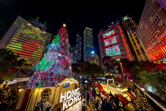 旅發局跨年倒數移師中環　Air Supply現場獻唱　光影匯演傳遞新年祝福