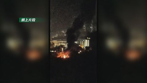 將軍澳兩輛輕型貨車疑遭縱火　現場曾傳出爆炸聲