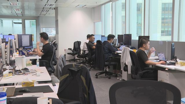 長假期後復市港股曾重上兩萬六關口　汽車股造好