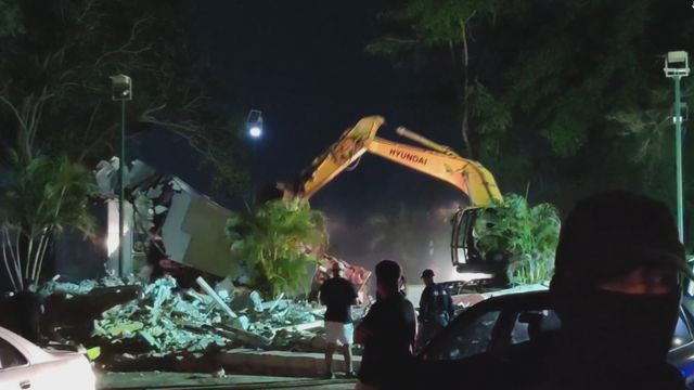 Many outraged by Panama's demolition of Chinese monument