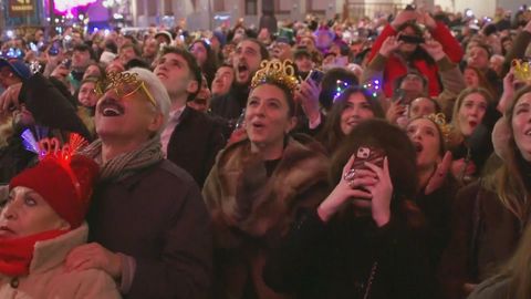 New Year's Day celebrated across the world as Ukraine residents hope for peace in 2026