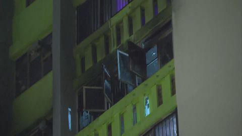 葵涌麗瑤邨發生火警近百名居民疏散　住戶報稱手機充電起火