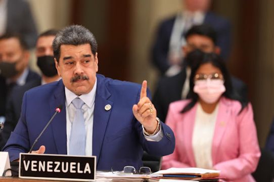 委內瑞拉總統馬杜羅近日曾表態 願與美對話打擊毒品 上月亦曾與特朗普通電|延伸閱讀 委內瑞拉總統馬杜羅近日曾表態 願與美對話打擊毒品 上月亦曾與特朗普通電|延伸閱讀