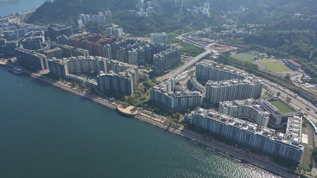 本港去年樓宇買賣宗數逾八萬宗　創四年新高