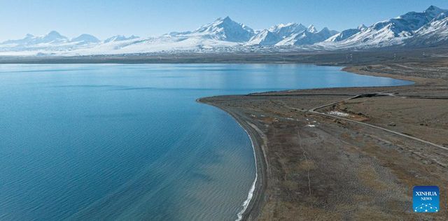 魅力神州‧圖輯｜西藏冬景　鳥瞰日喀則白庫措　冰雪覆蓋如仙境