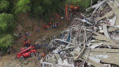 Rescue operations continue after deadly landfill collapse in Philippines