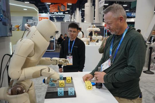 從美國消費電子展看人工智能新趨勢 新華社:AI從概念邁向產業化|延伸閱讀 從美國消費電子展看人工智能新趨勢 新華社:AI從概念邁向產業化|延伸閱讀