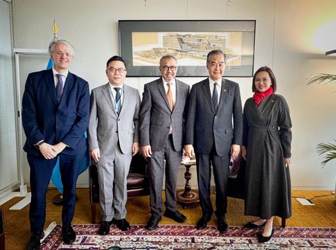 世衞總幹事晤梁振英　商討登革熱防控合作