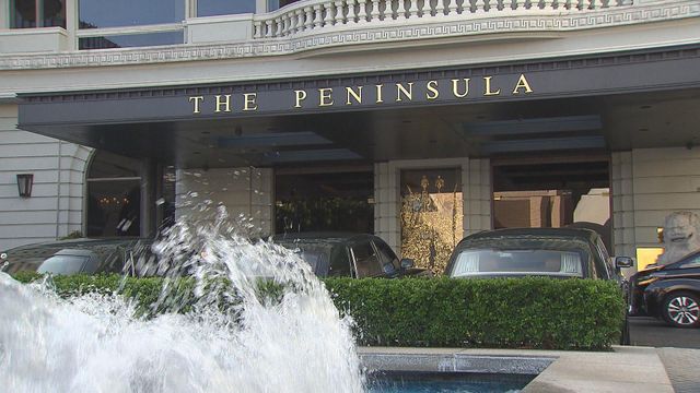 據悉半島酒店女住客被盜走逾80萬元名表　警方追緝三名男子