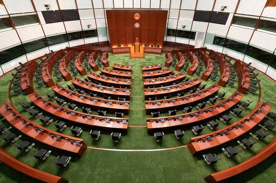 立法會議員履職制度 犯錯有何後果?即睇《議員守則》重點|延伸閱讀 立法會議員履職制度 犯錯有何後果?即睇《議員守則》重點|延伸閱讀