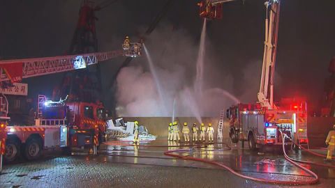 新油麻地公眾貨物裝卸區有躉船起火　無人受傷