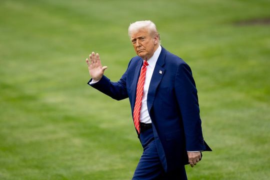 特朗普政府為何急於了結愛潑斯坦案？千絲萬縷關係恐損政治利益｜綜合媒體分析