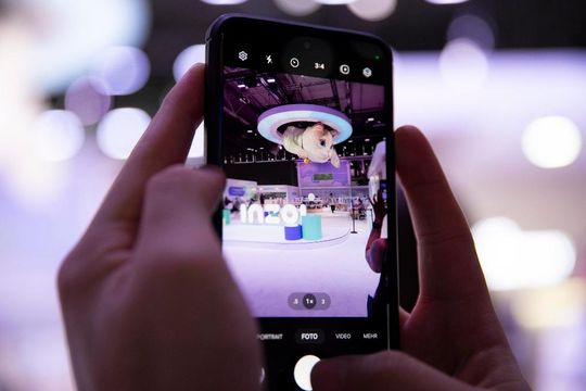 多國保護兒童築起社交媒體「防火牆」　網管成全球趨勢？