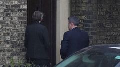 Police search Mandelson's two UK homes in connection to Epstein files