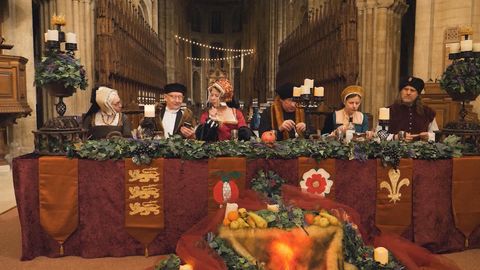 圖輯｜英國彼得伯勒大教堂舉行復古宮廷晚宴　紀念凱瑟琳王后