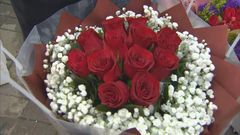 Flowers bloom as Valentine's Day fever hits Hong Kong