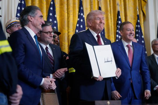 特朗普下令國防部購買煤電　振興煤炭惹質疑｜綜合國際媒體分析