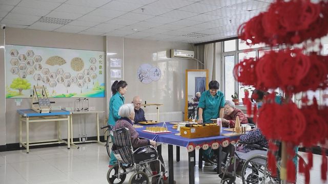 李強︰要進一步釋放銀髮消費需求